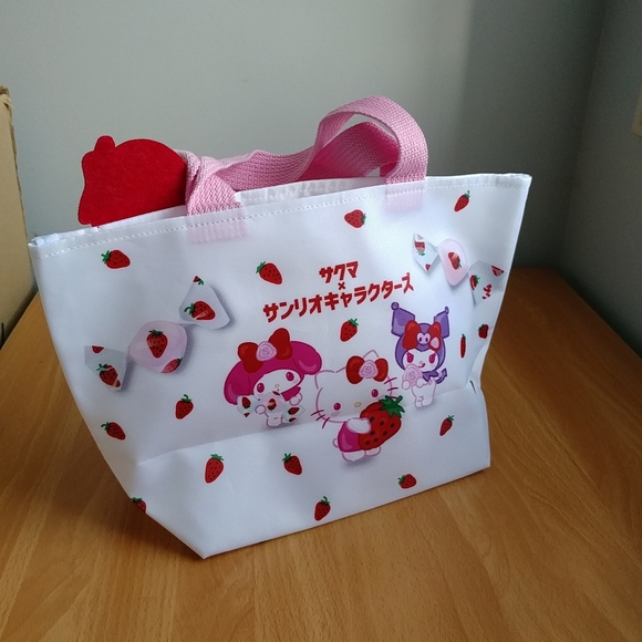 Sanrio x Sakuma Strawberry Milk Candy kuji small tote - white - Picture 2 of 6